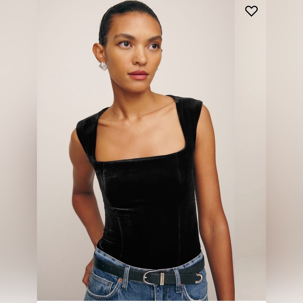 Reformation Diandra Velvet Top size 0 black